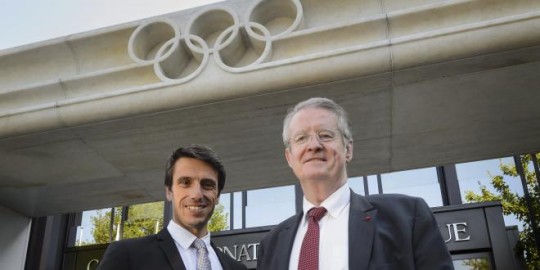 Tony Estanguet & Bernard Lapasset (photo Fabrice Coffrini - AFP)